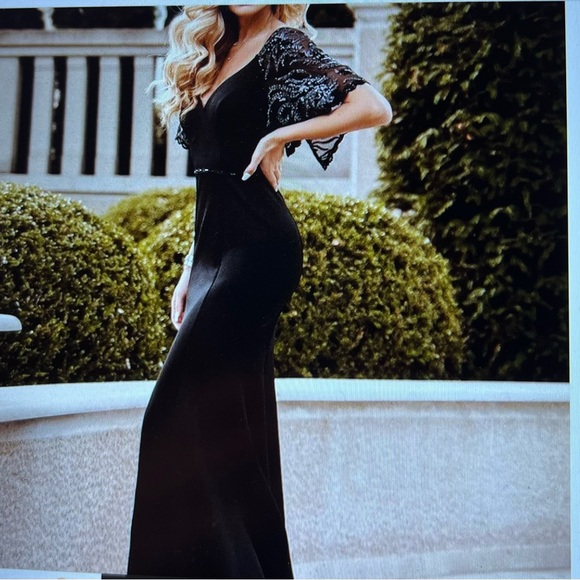 V Neck maxi Bodycon evening dress - Picture 4 of 9